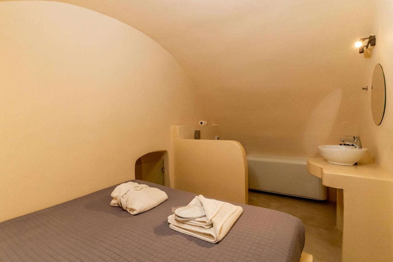 Alma Libre Suites 산토리니 외부 사진