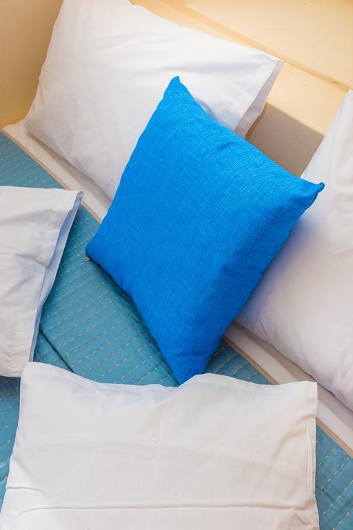 Alma Libre Suites 산토리니 외부 사진